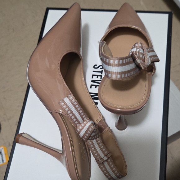 Steve Madden Blush Patent Slingback Heels - Picture 5 of 7
